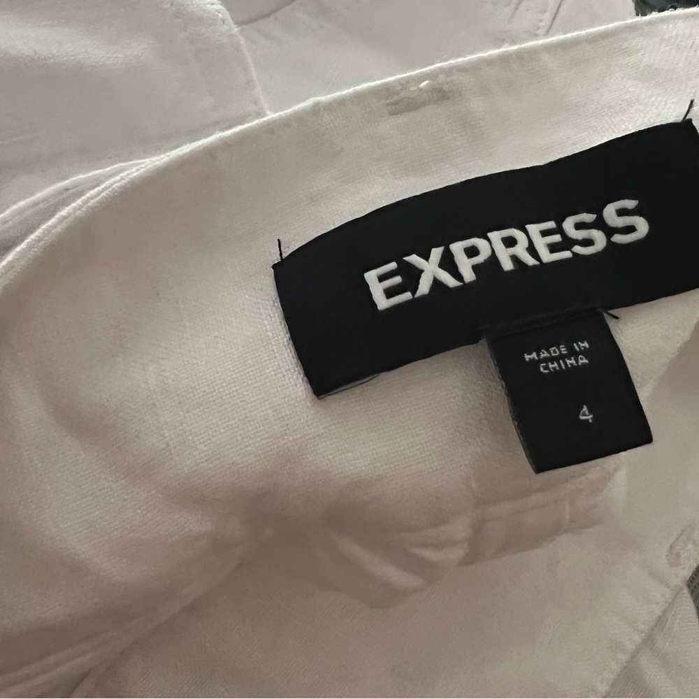 Express Express - Picture 3 of 11